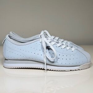 lacoste club low leather sneakers